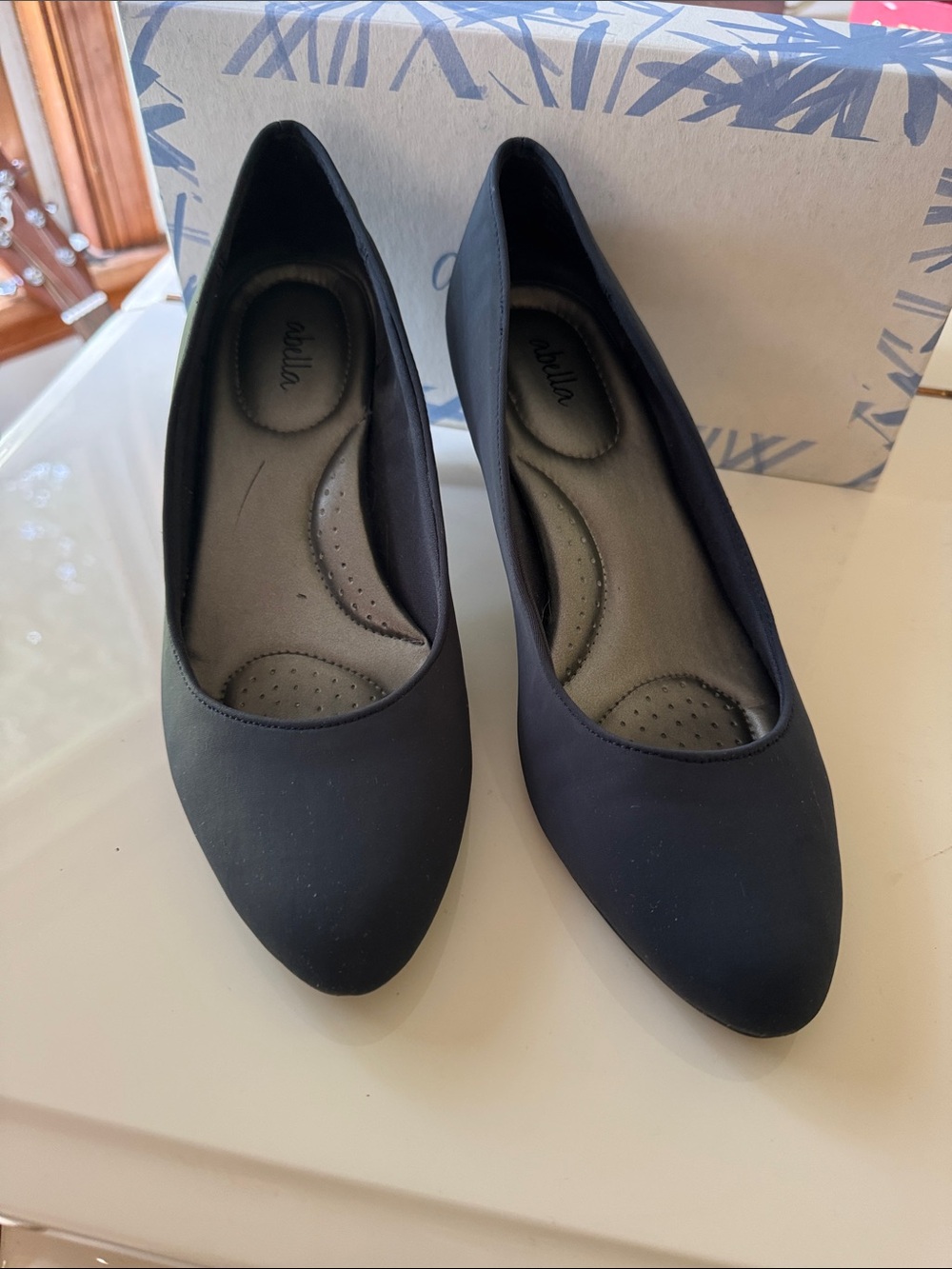 Abella Black Pointed Toe Comfort Flats